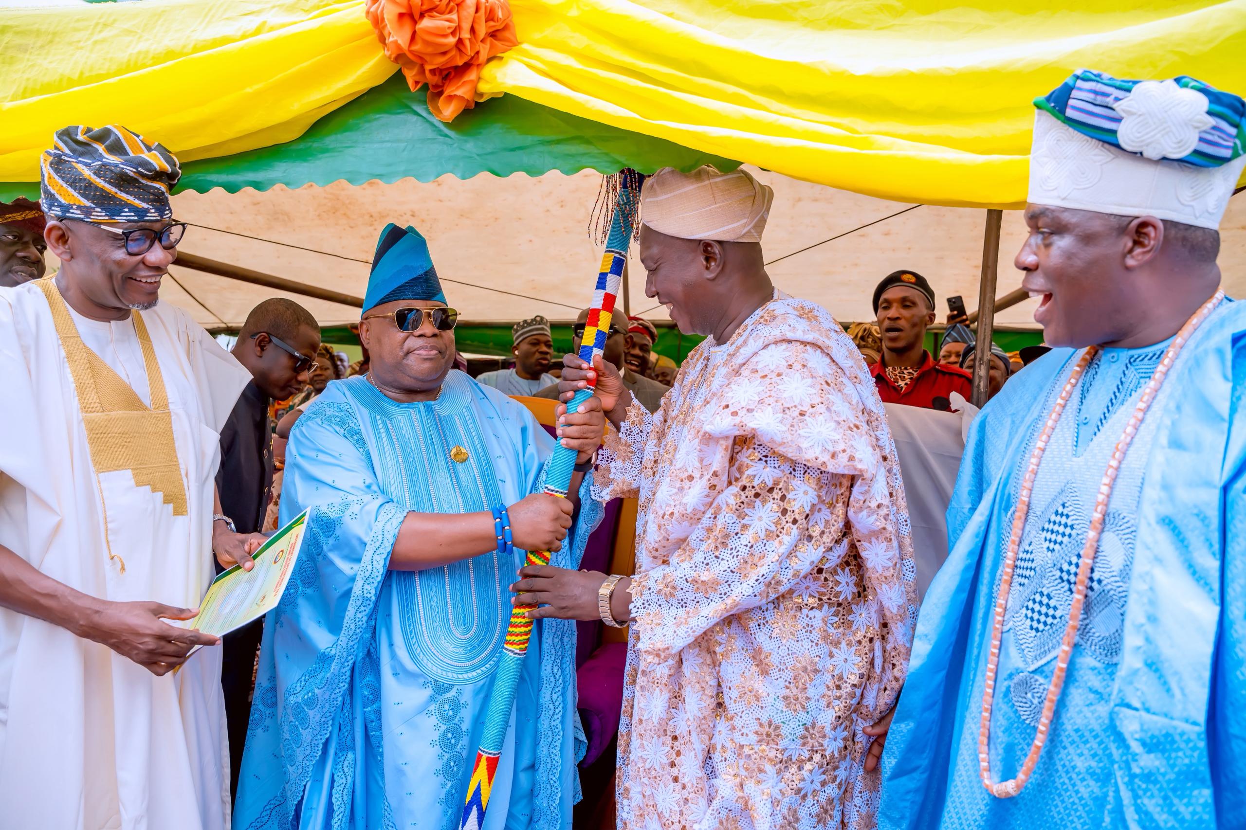 New Akire: Gov Adeleke Seeks Continuity, Presents Staff of Office to New King